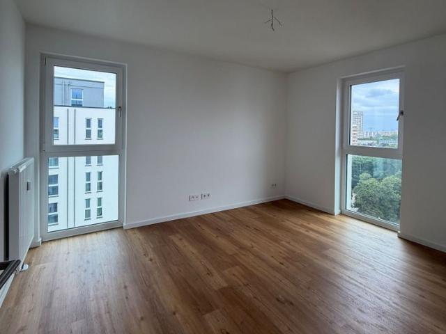 Großzügiges Wohnen: 4 Zimmer Wohnung mit großem Balkon und Weitblick