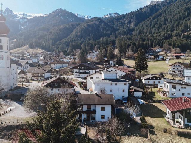 Großzügiges Wohnensemble in Wängle – 3 Familienhaus & Einfamilienhaus