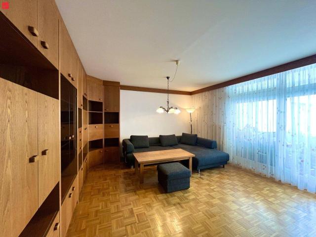 Großzügiges Wohnerlebnis mit Loggia und Tiefgarage!