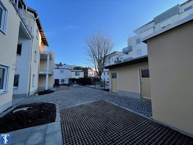 Großzügiges Wohnerlebnis auf zwei Ebenen: Helle 4 Zimmer Maisonette Wohnung mit modernem Komfort