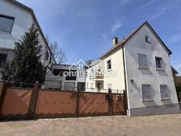 Haus kaufen in Freimersheim, Südliche Weinstraße - Parkplatz