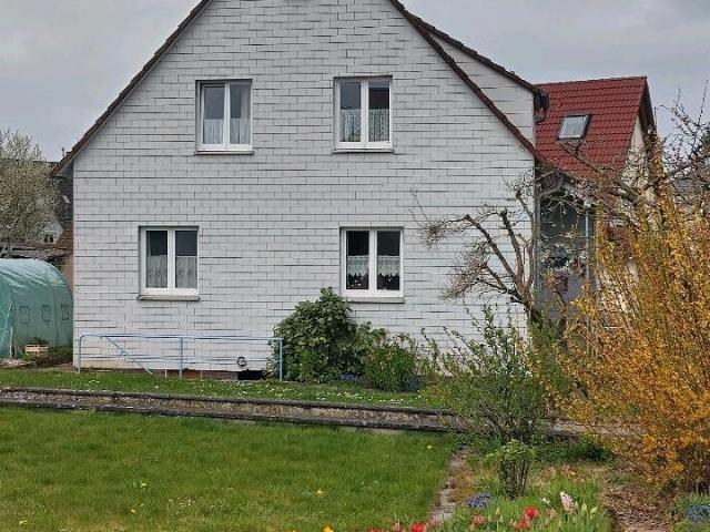 Großzügiges Wohnhaus in Satteldorf Ruhige Ortsrandlage