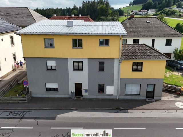 Großzügiges Wohnhaus in Sandl mit 2 Einheiten und zusätzlich Büro/Verkaufsfläche