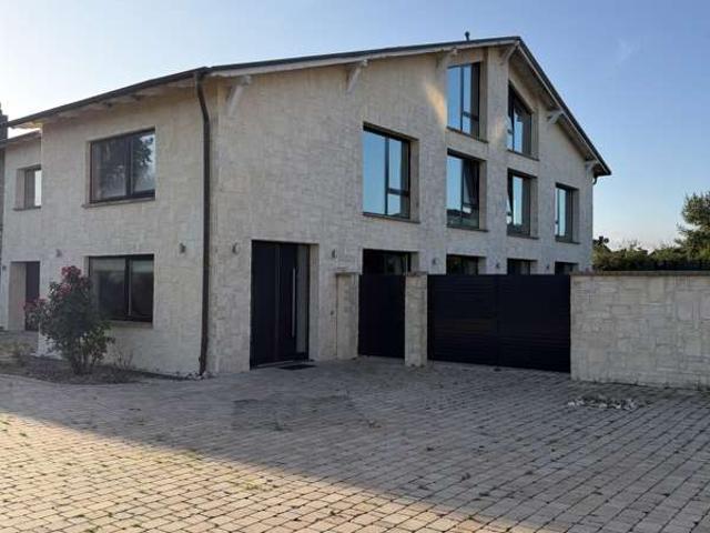 Großzügiges Wohnhaus in Sildemow 8 Zimmer, 3 Kamine, Garten, Doppelgarage, Solar provisionsfrei