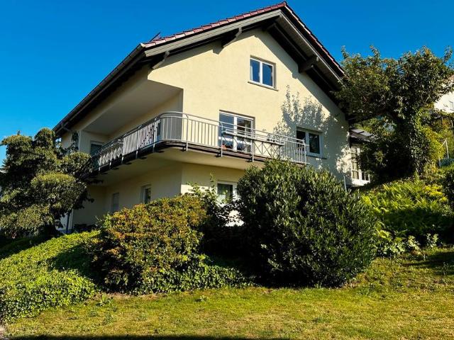 Großzügiges Wohnhaus mit großem Grundstück in Eisental