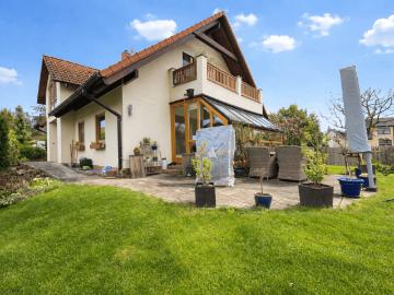 Großzügiges Wohnhaus mit hochwertiger Ausstattung