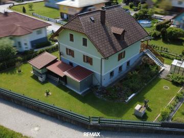 Großzügiges Wohnhaus mit PV Anlage, Terrasse und Doppelgarage