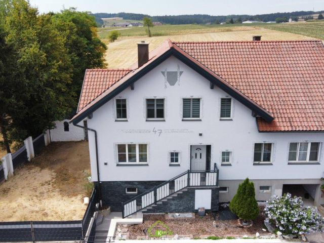 Großzügiges Wohnhaus mit schönem Garten in ruhiger Grünlage
