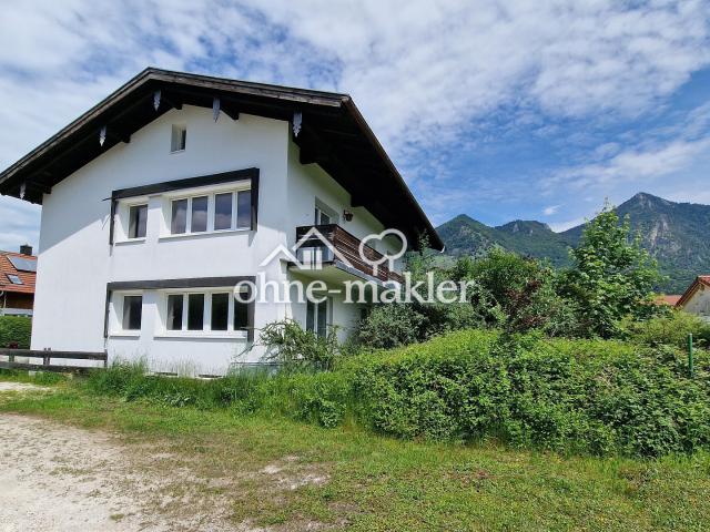 Großzügiges Wohnhaus mit viel Potenzial und in bester Lage