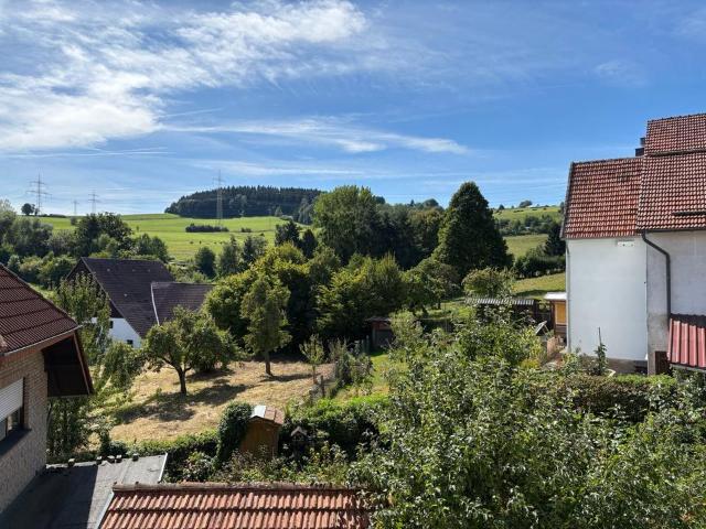 Großzügiges Wohnhaus mit Weitblick in Marsberg Oesdorf