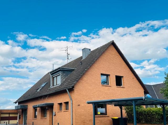 Großzügiges Wohnhaus mit 2 Wohneinheiten auf 885 m2 Grundstück