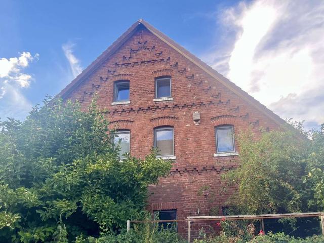 Großzügiges, umfassend saniertes Einfamilienhaus im Grünen