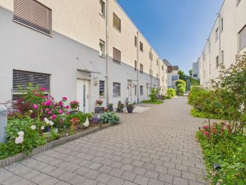 Grosszügiges und lichtdurchflutetes Reihenfamilienhaus