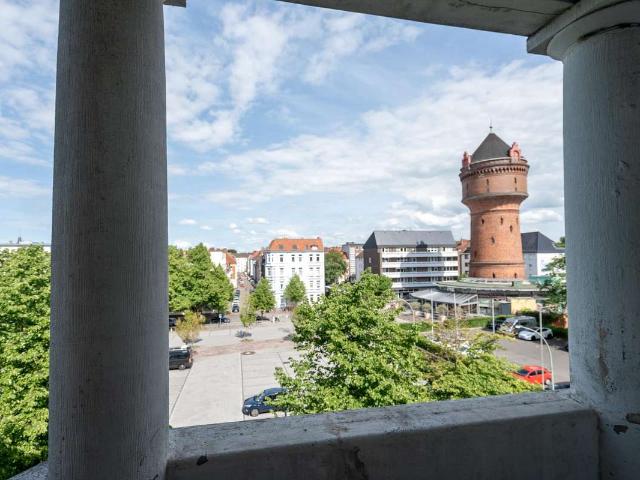 Großzügiges Zuhause: 6 Zimmer Wohnung in Bremerhaven