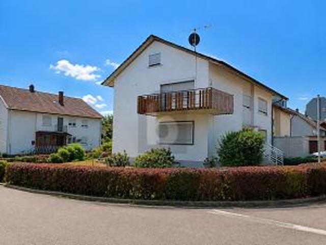 GROßZÜGIGES ZUHAUSE