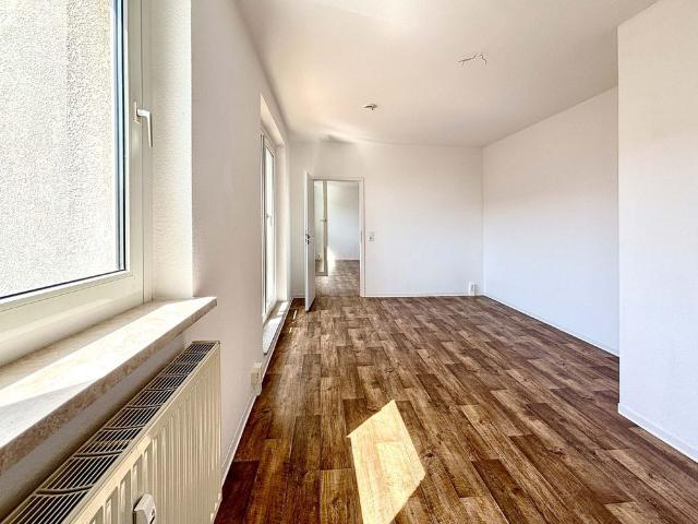 Großzügiges Zuhause mit gleich zwei Balkonen.