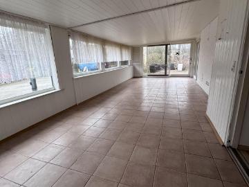 Großzügiges Zuhause mit Wintergarten & Traumgarten in Flensburg
