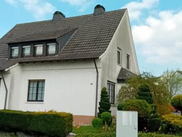 Großzügiges Zweifamilienhaus in Menden OT Schwitten