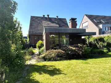 Großzügiges Zweifamilienhaus mit Garten in begehrter Lage von Münster Gievenbeck