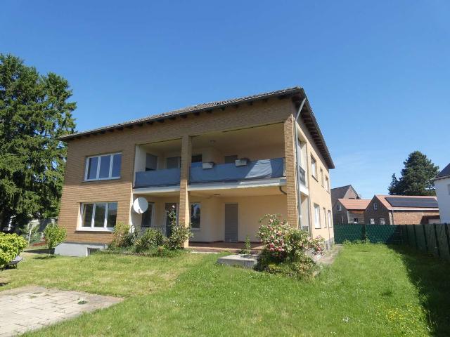 Großzügiges Zweifamilienhaus mit weitläufigem Garten in Erftstadt Kierdorf