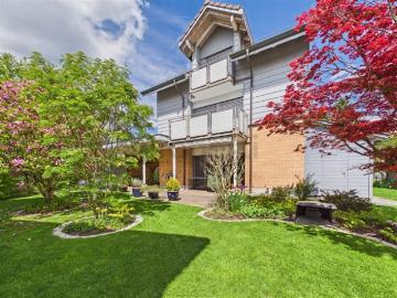 Grosszuegiges 7.5 Zimmer Einfamilienhaus mit Balkon, Seuzach