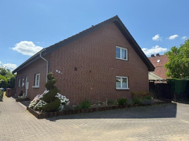 Großz. aufgeteilte 2 Zi. ETW gr. Südbalkon i.3 Fam. Hs. ruh. Lage 33332 Gütersloh