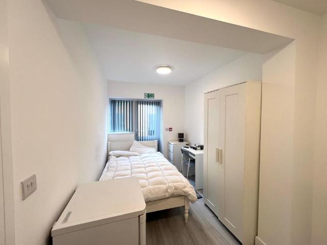 Grosvenor Crescent, Uxbridge UB10 4 bed terraced house to rent £3,999 pcm £923 pw