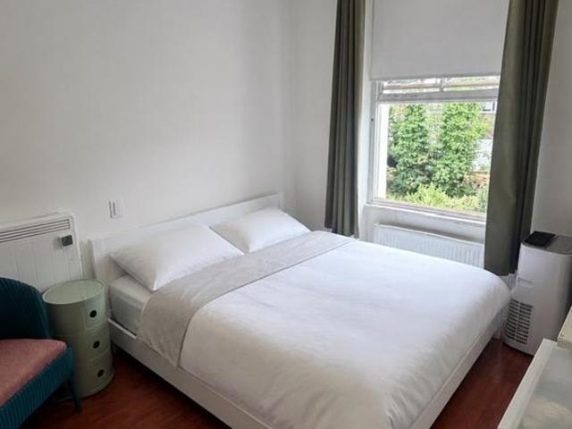 Grosvenor Avenue N5 2NP 1 bed flat to rent £1,850 pcm £427 pw