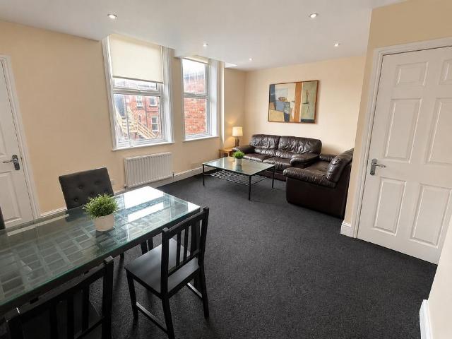 Grosvenor Avenue, Jesmond NE2 4 bed maisonette to rent £2,582 pcm £596 pw