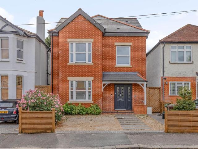 Grosvenor Gardens, Wallington SM6, 5 bed detached house to rent, £6,000 pcm | PrimeLocation