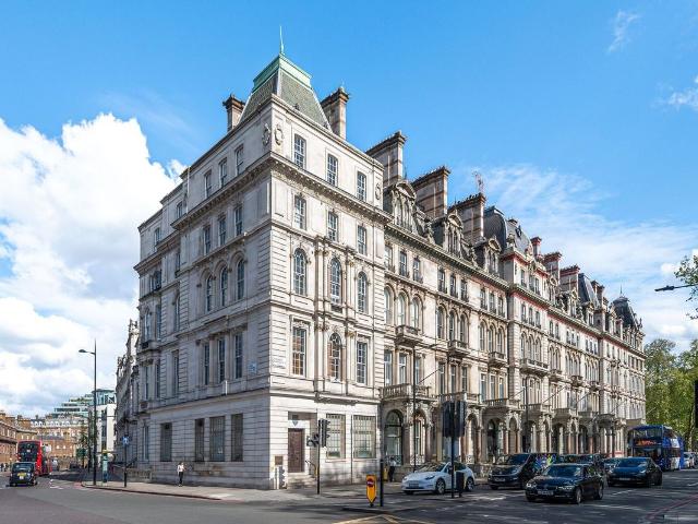 Grosvenor Gardens, Belgravia, London SW1W, 2 bed flat to rent, £4,767 pcm | PrimeLocation