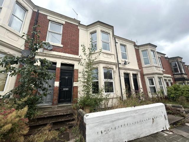 Grosvenor Gardens, Newcastle upon. 4 bed terraced house to rent £1,350 pcm £312 pw
