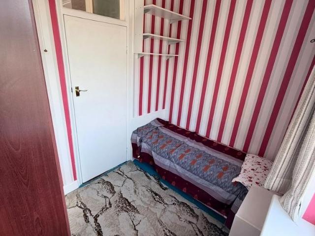 Grosvenor Drive, Hornchurch RM11 1 bed in a house share to rent £550 pcm £127 pw