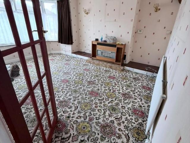 Grosvenor Drive, Hornchurch RM11 1 bed in a house share to rent £950 pcm £219 pw