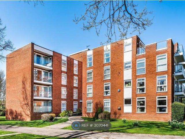 Grosvenor Drive, Maidenhead SL6, 2 bed flat to rent, £1,895 pcm | PrimeLocation
