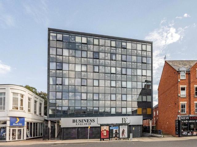 Grosvenor House, 112 114 Prince of. 2 bed flat to rent £1,600 pcm £369 pw