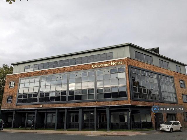 Grosvenor House, Wakefield, WF1 1 bed flat to rent £750 pcm £173 pw