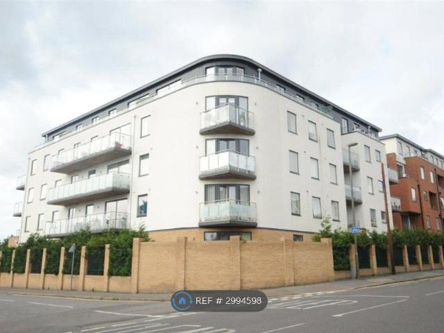 Grosvenor Mansions, Camberley GU15, 1 bed flat to rent, £1,500 pcm | PrimeLocation