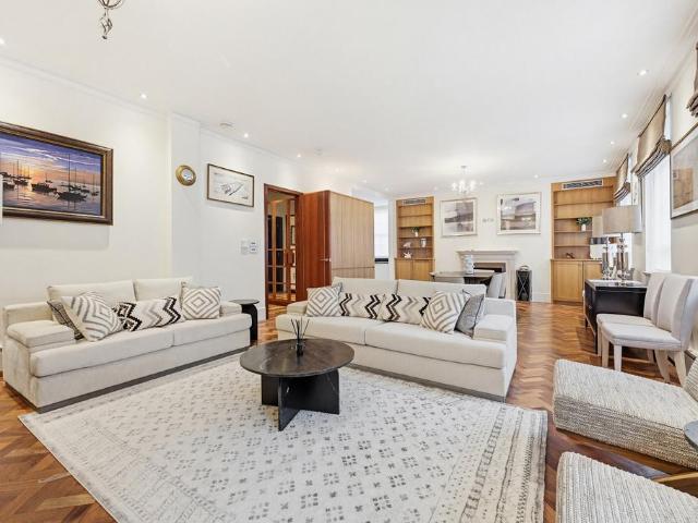 Grosvenor Square, Mayfair, London 2 bed flat to rent £9,967 pcm £2,300 pw