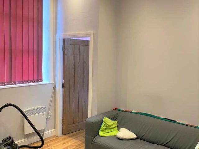 Grosvenor Street, Chester CH1, 1 bed flat to rent, £1,200 pcm | PrimeLocation