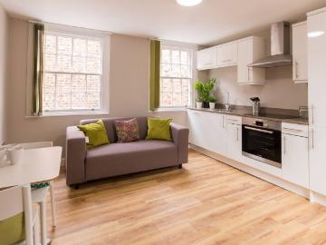 Grosvenor Street, Chester CH1, 2 bed flat to rent, £1,650 pcm | PrimeLocation