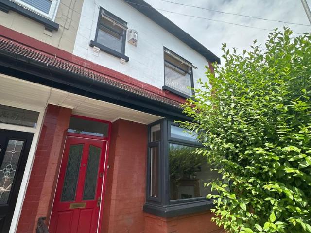 Grosvenor Street, Stretford, M32 3 bed terraced house to rent £1,495 pcm £345 pw