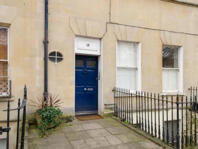 Grosvenor Place, Bath BA1, 1 bed flat to rent, £1,650 pcm | PrimeLocation