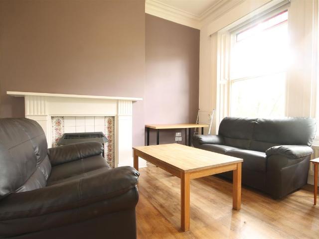 Grosvenor Place, Jesmond NE2, 2 bed flat to rent, £1,390 pcm | PrimeLocation