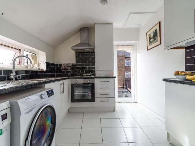Grosvenor Place, Jesmond, Newcastle Upon Tyne NE2, 2 bed shared accommodation to rent, £1,387 pcm | PrimeLocation