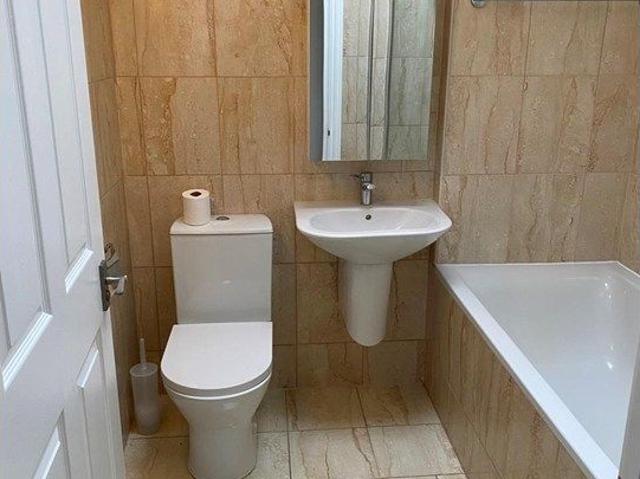 Grosvenor Road, Kent BR4, 2 bed flat to rent, £1,600 pcm | PrimeLocation