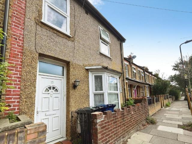 Grosvenor Road, London 3 bed terraced house to rent £2,835 pcm £654 pw