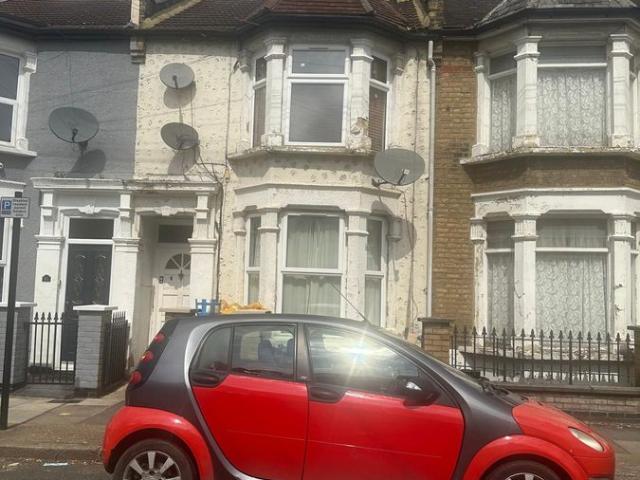 Grosvenor Road, London E7, 1 bed flat to rent, £1,695 pcm | PrimeLocation