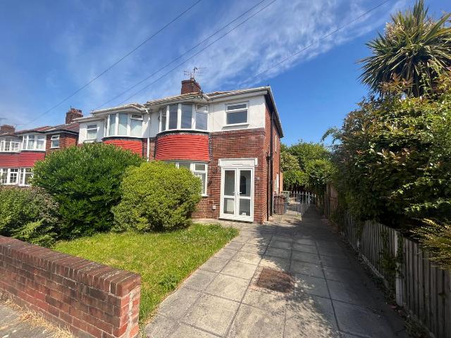 Grosvenor Road, Maghull L31, 3 bed semi detached house to rent, £1,200 pcm | PrimeLocation