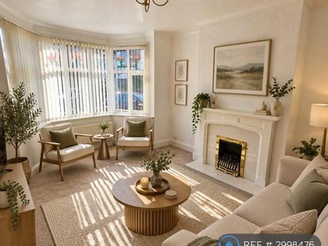 Grosvenor Road, Newcastle, ST5 4 bed semi detached house to rent £1,595 pcm £368 pw